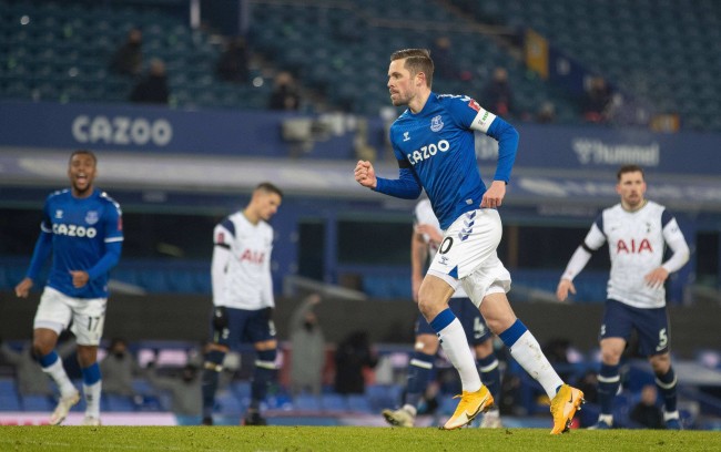 莱切保级的 莱切保级的