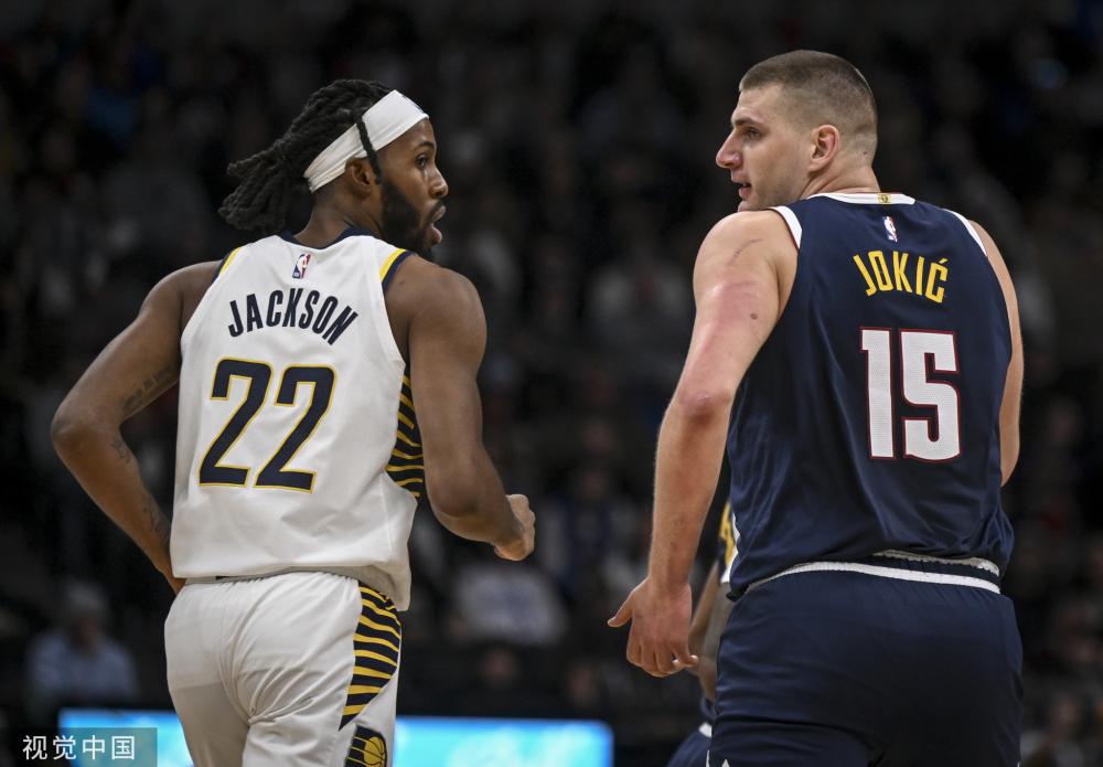 长传直线球 长传直线球